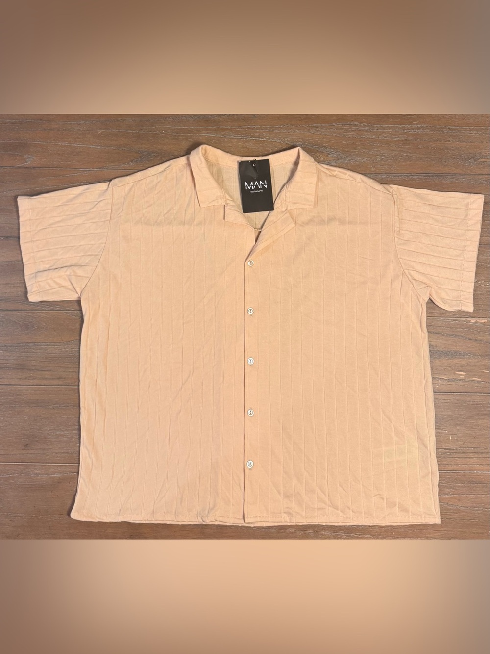 Boohoo Men's Cream Short-Sleeve Button-Down Shirt